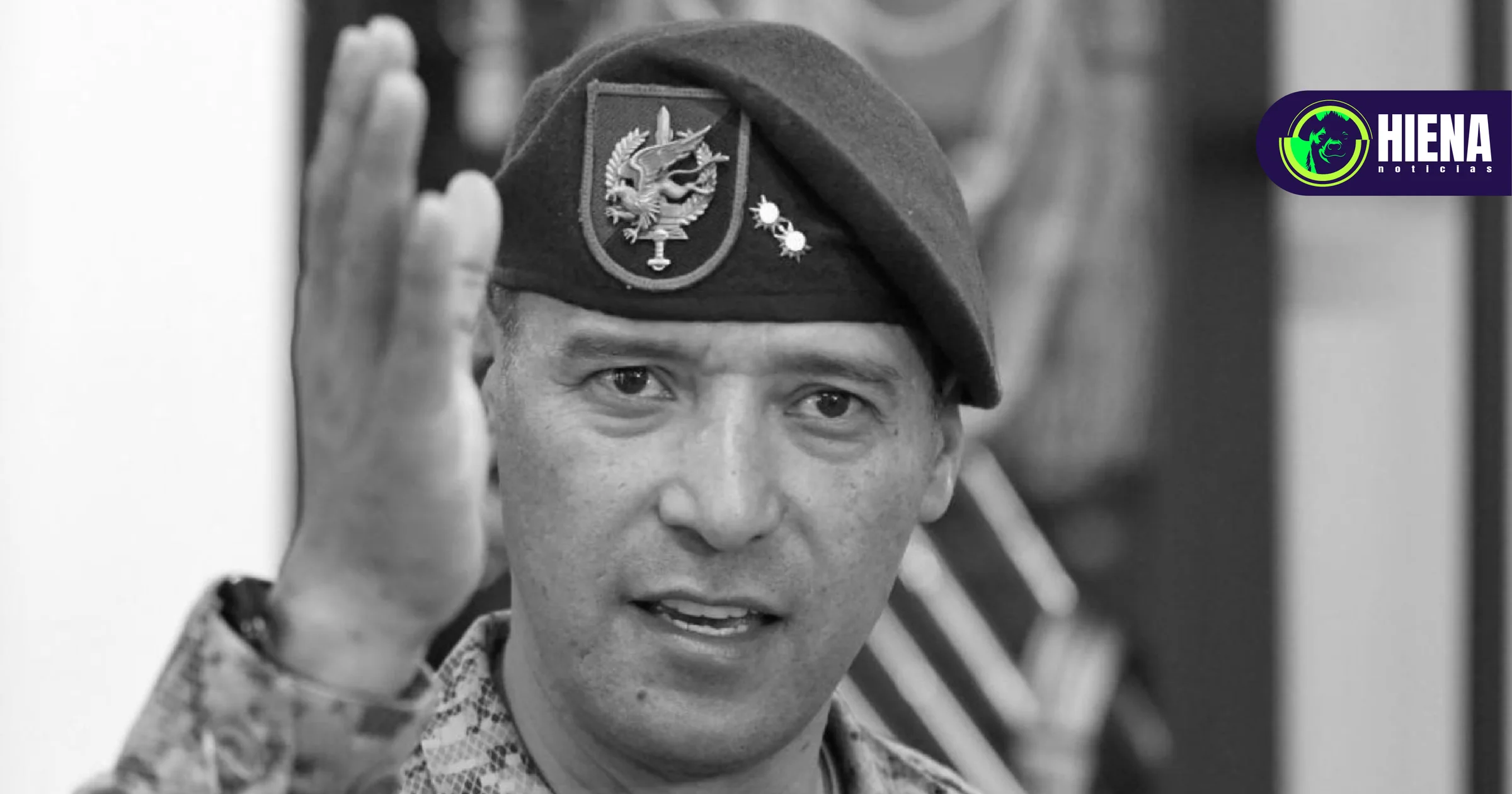 Petro rompe tradición: militar retirado asume Defensa