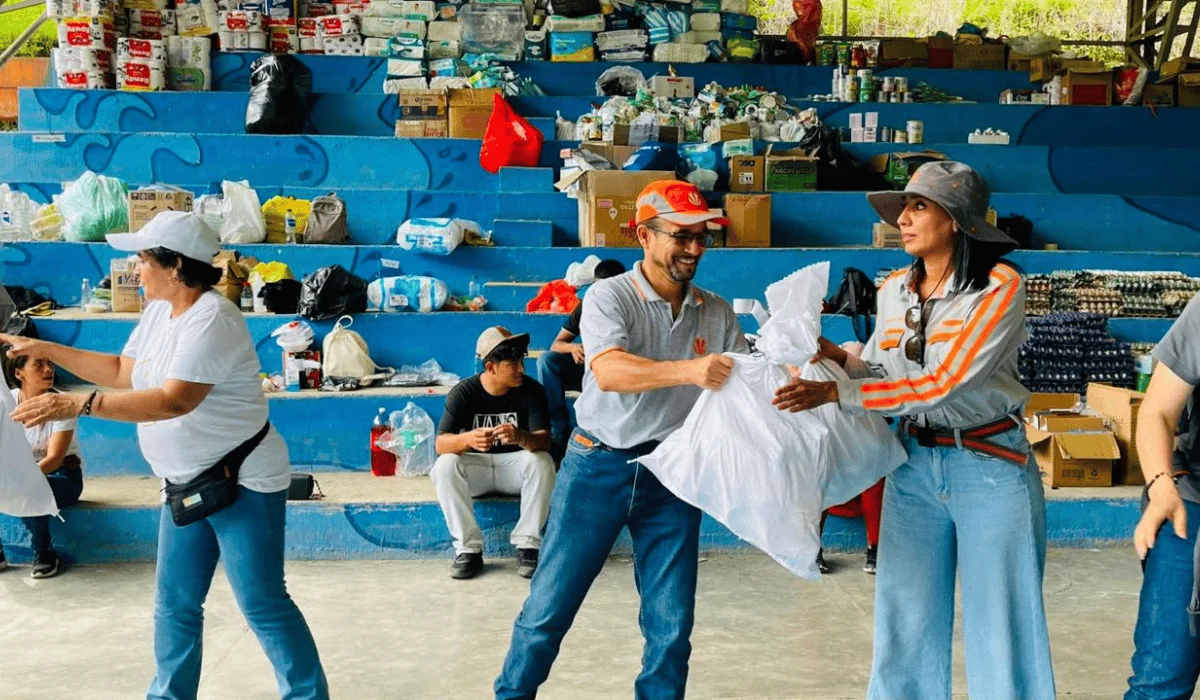 Voluntarios y donaciones de la campaña Adopta un Hogar de Grupo Argos y Nicky Jam para reconstrucción en Colombia