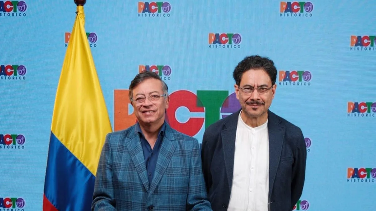 Gustavo Petro durante intervención política sobre acuerdo nacional para financiar la reconstrucción tras el terremoto del 10 de agosto de 2026