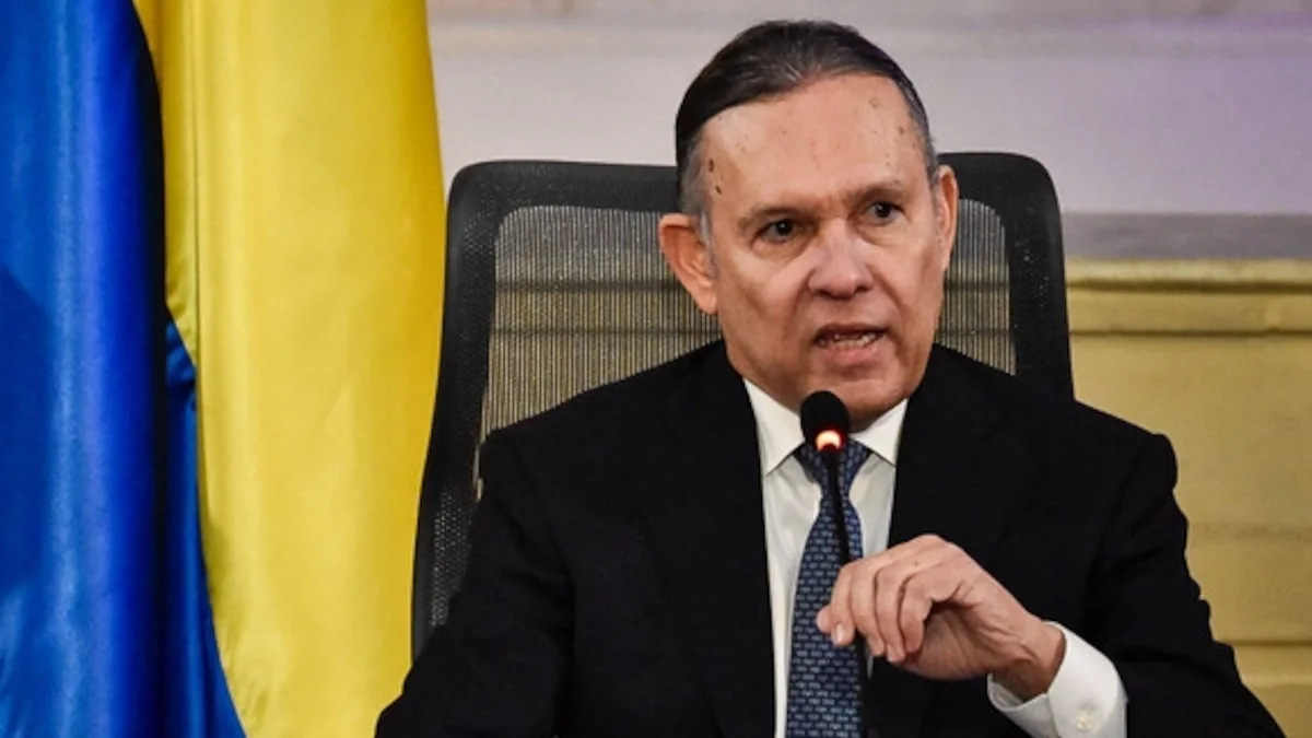 Efraín Cepeda, presidente del Partido Conservador, tras reunirse con el ministro de Agricultura Indalecio Dangond