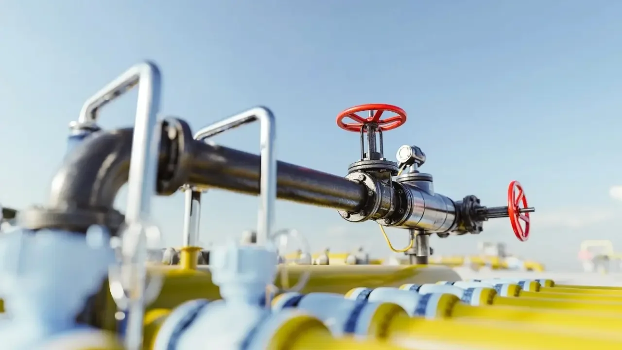 Planta de regasificación de SPEC LNG en Cartagena durante la inspección técnica tras la contingencia de gas natural.