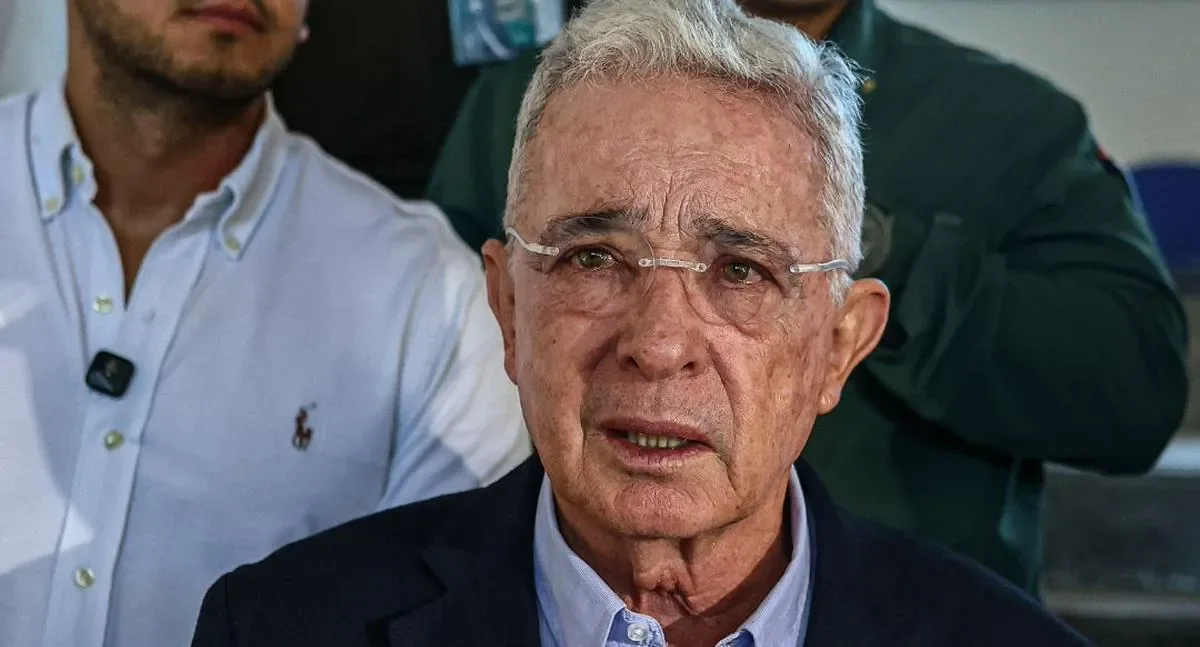 Fiscalía de Colombia comunica decisión sobre indagatoria de Álvaro Uribe para el 4 de septiembre y disputa de competencia en el caso