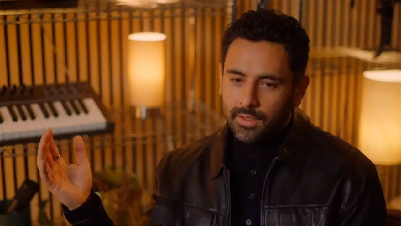 Jonathan Meléndez, músico mexicano “Honas”, fundador de Camilo Séptimo, retratado en una imagen relacionada con su carrera
