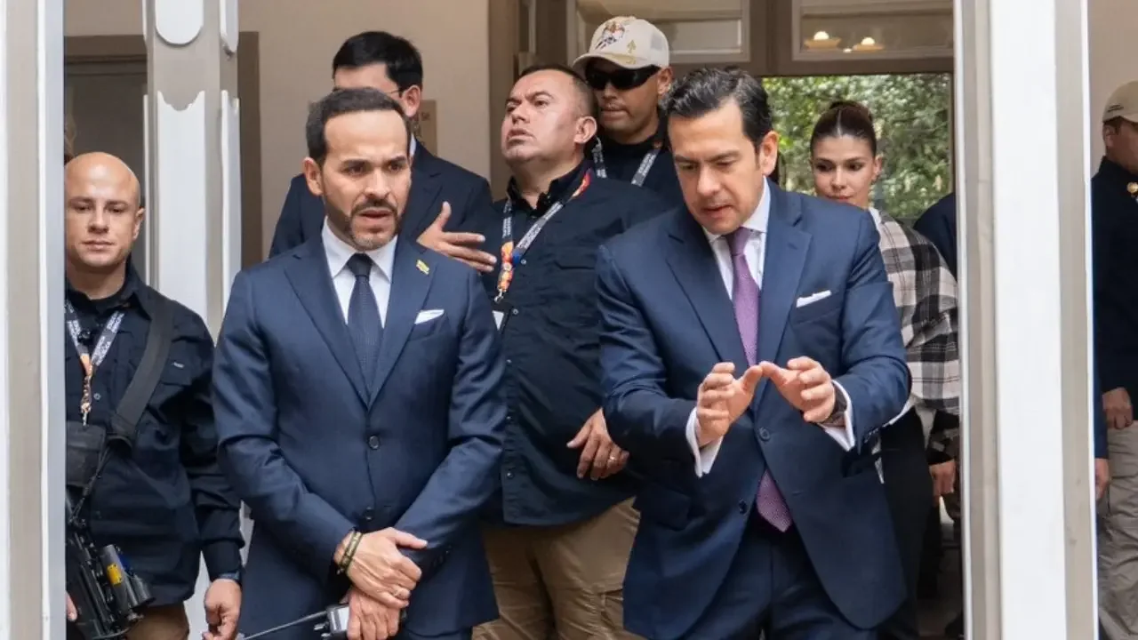 Abelardo De La Espriella y Rodrigo Lara en pronunciamiento sobre cambios en el gabinete ministerial de Colombia.
