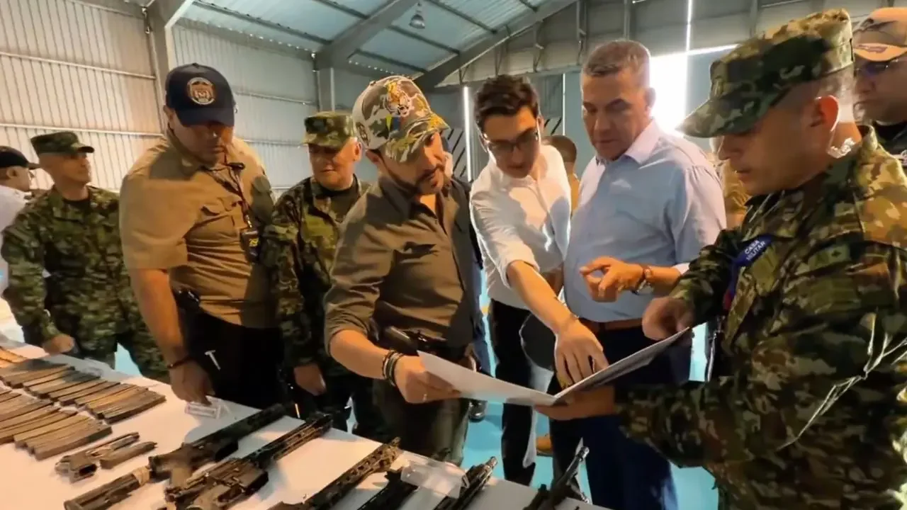 Tropas de las Fuerzas Militares de Colombia desplegadas en operaciones en zona rural del Cauca.