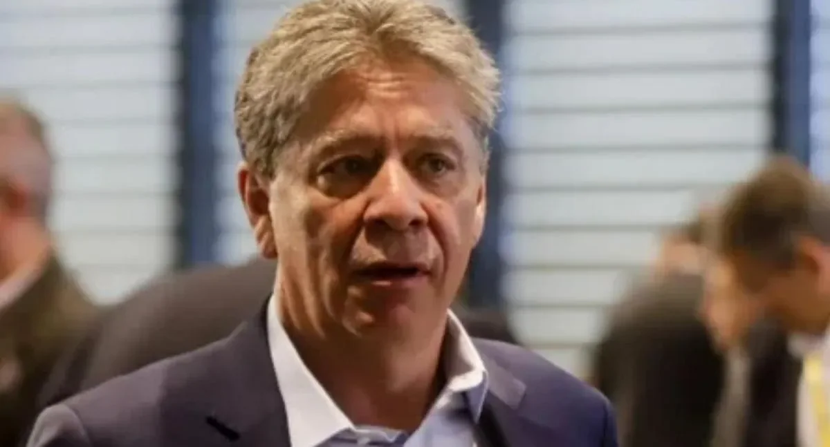 Bruce Mac Master en un evento institucional de la Andi, reflexionando sobre el futuro del gremio empresarial en Colombia.