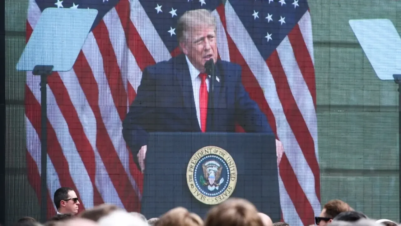 El presidente estadounidense Donald Trump durante un mitin político en Iowa.