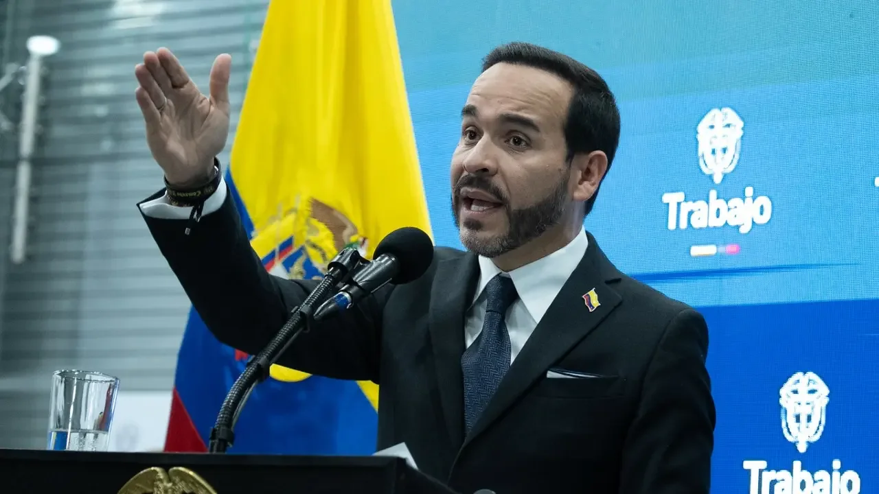 El presidente Abelardo De La Espriella durante su intervención en el Ministerio de Salud sobre el futuro de las EPS.