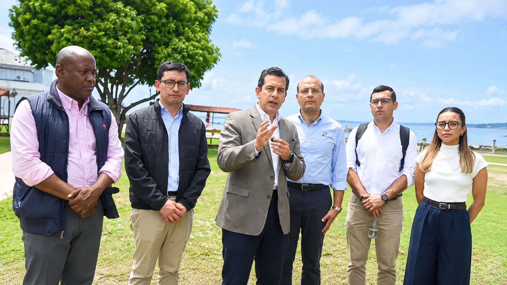 Ministro del Interior ofrece declaraciones a los medios tras el Consejo de Seguridad en Cali.